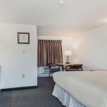 America'S Best Value Inn & Suites/Hyannis Εξωτερικό φωτογραφία