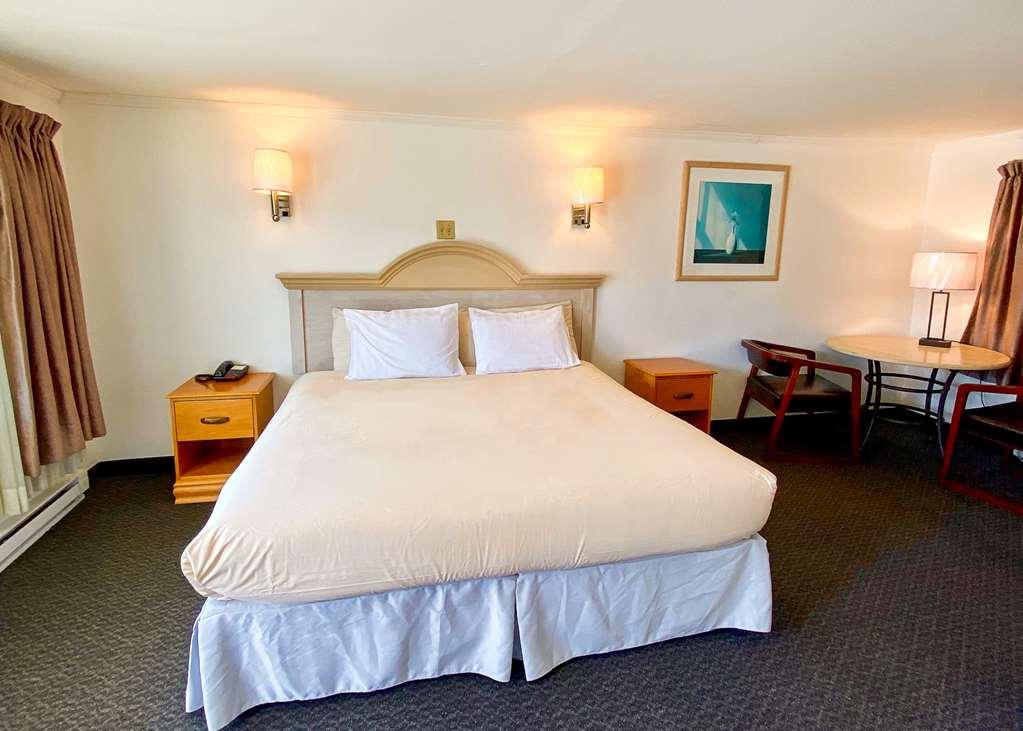 America'S Best Value Inn & Suites/Hyannis Δωμάτιο φωτογραφία