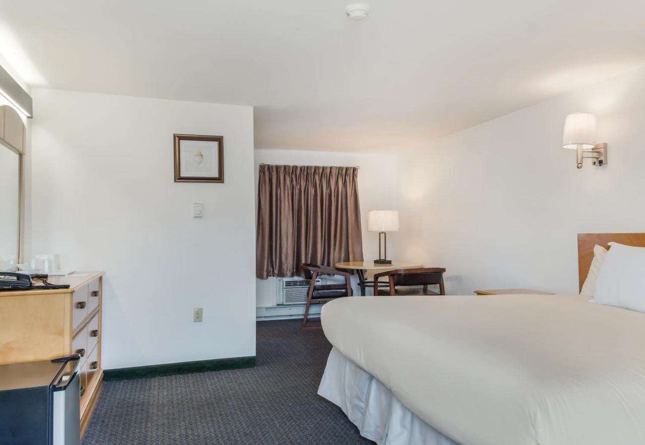 America'S Best Value Inn & Suites/Hyannis Εξωτερικό φωτογραφία