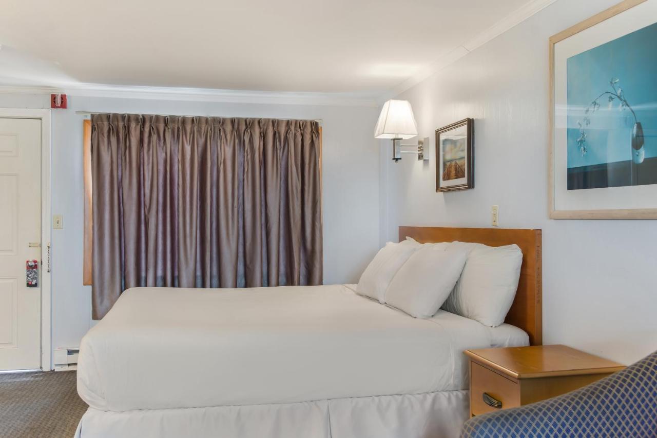 America'S Best Value Inn & Suites/Hyannis Εξωτερικό φωτογραφία