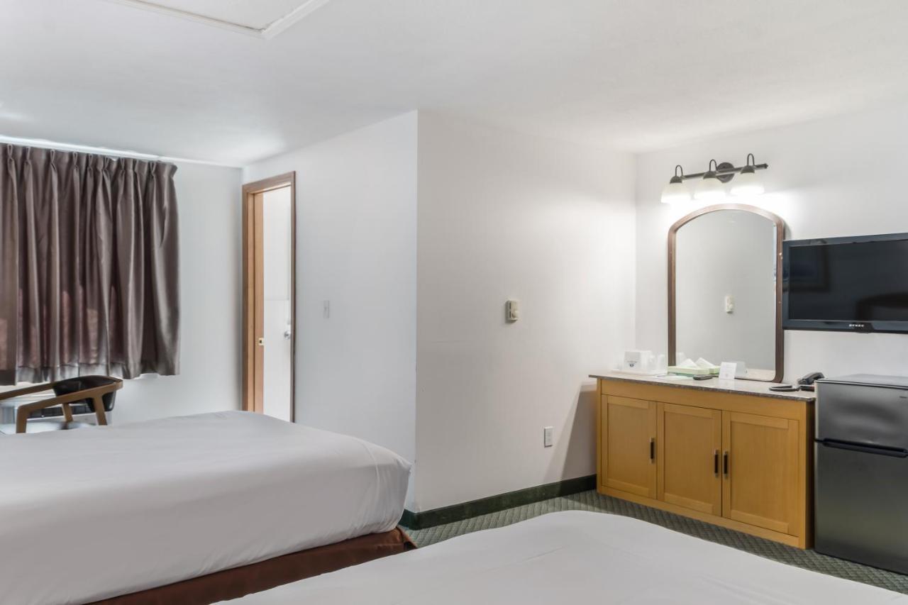 America'S Best Value Inn & Suites/Hyannis Εξωτερικό φωτογραφία