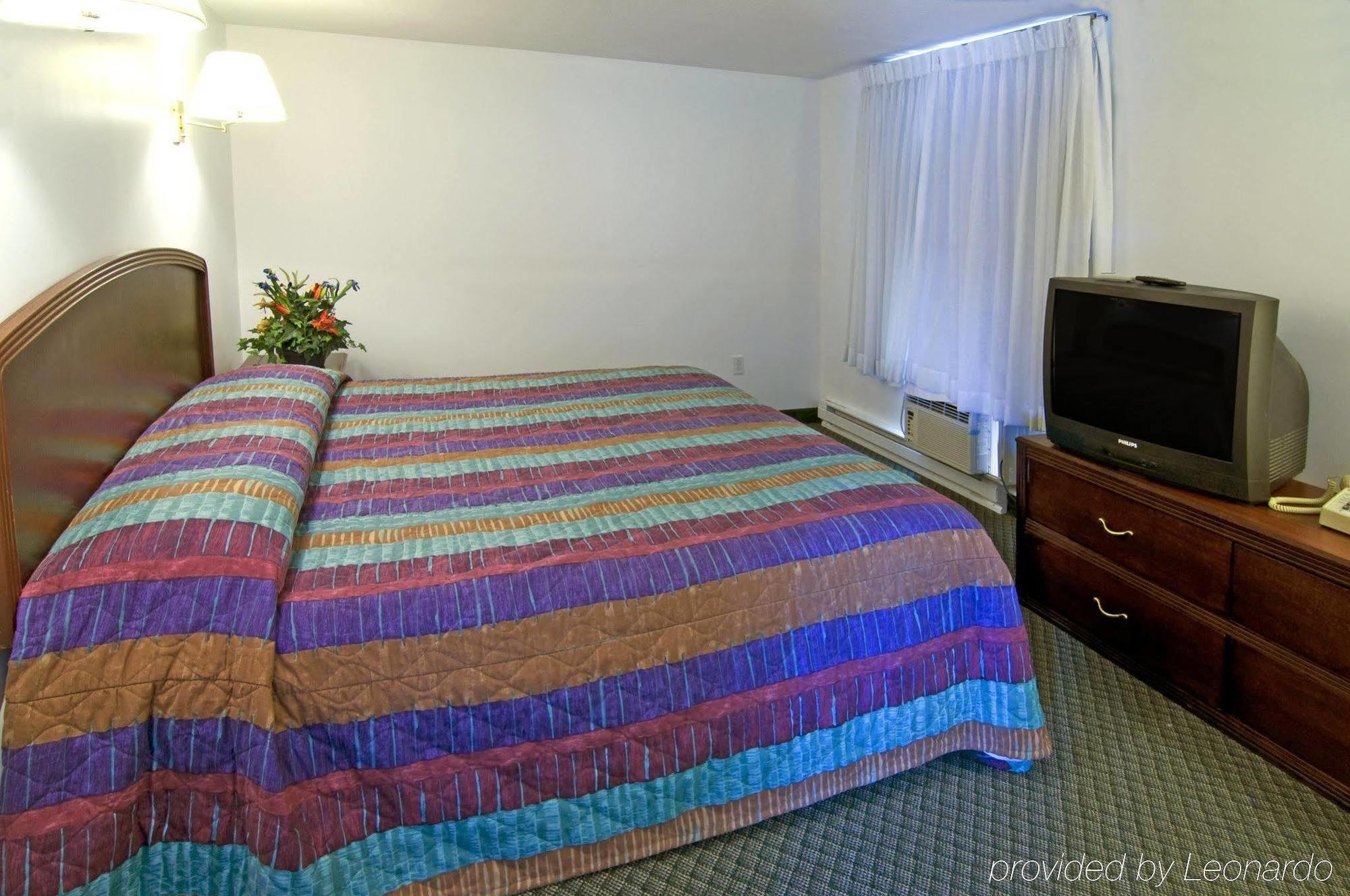 America'S Best Value Inn & Suites/Hyannis Δωμάτιο φωτογραφία